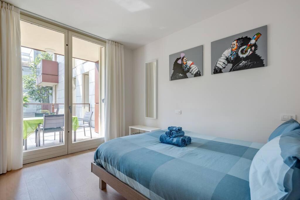Easylife - Modern And Spacious Apt In Fiera City Life Милан Экстерьер фото